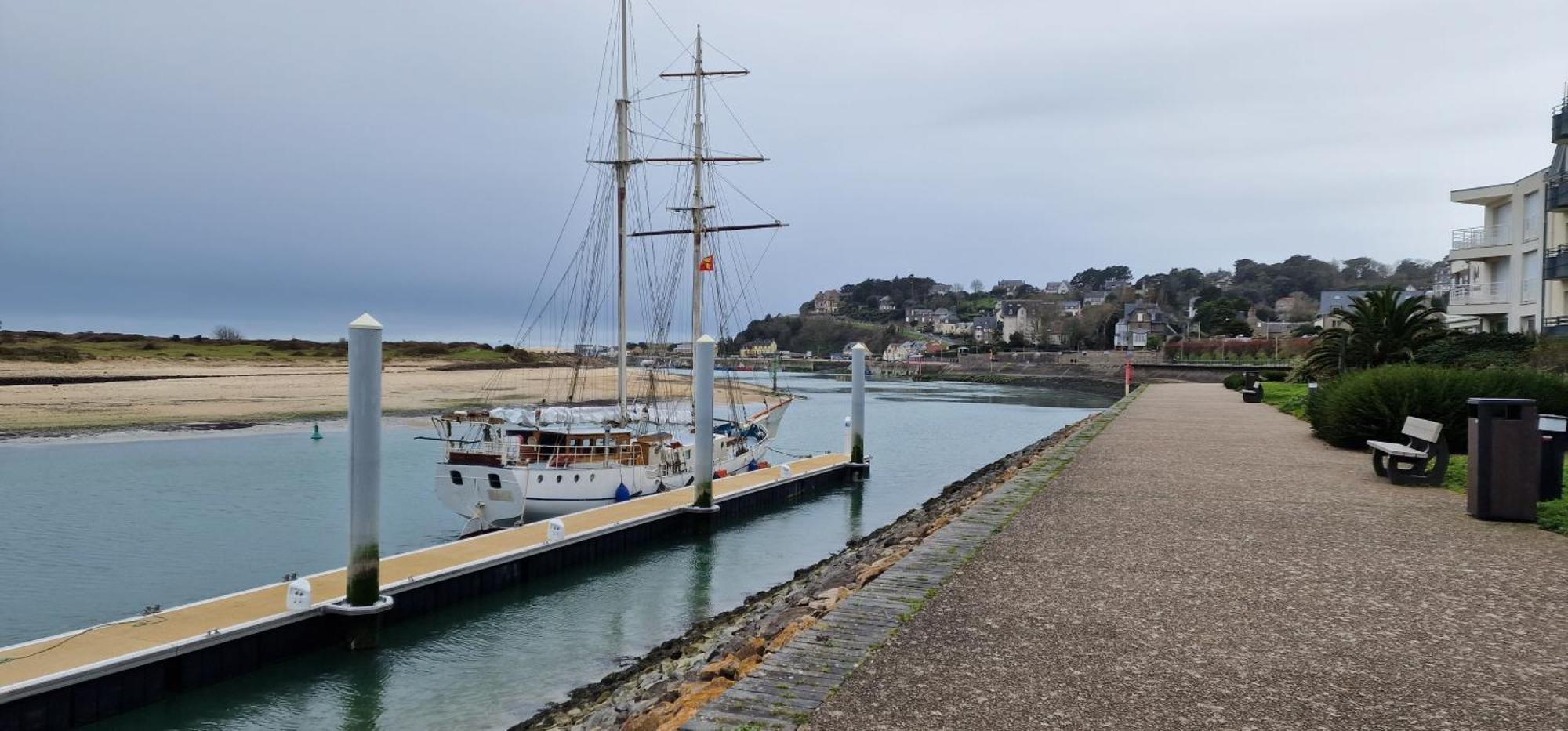 فيلا Le Dy En Fleurs Saint-Maurice-en-Cotentin المظهر الخارجي الصورة